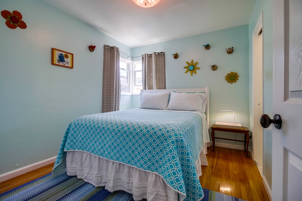 Virtual tour photo 14 of 30 for 4559 Narragansett Ave