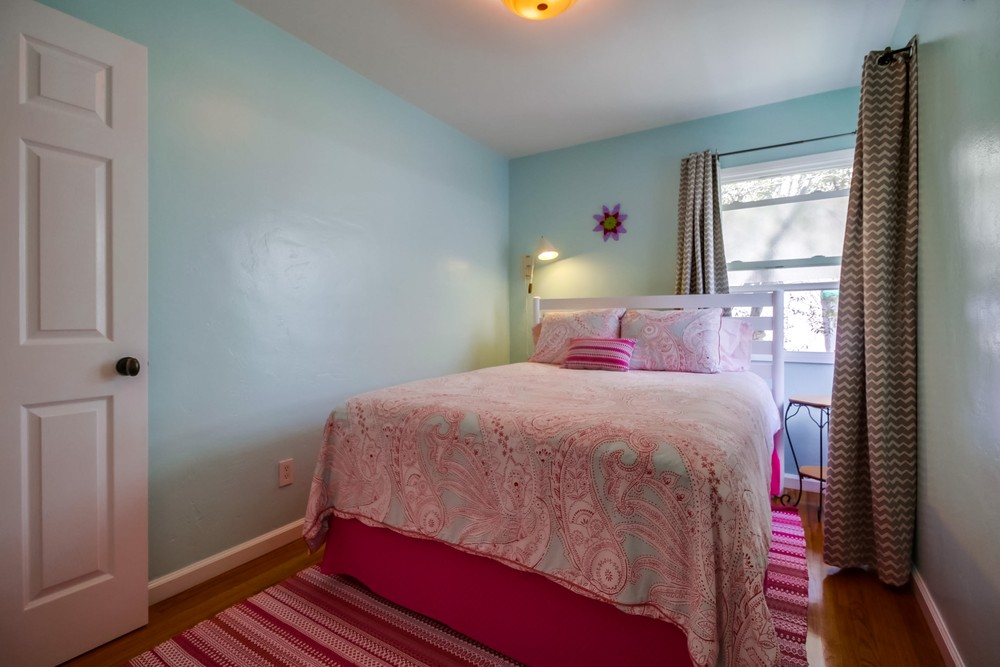 Virtual tour photo 19 of 30 for 4559 Narragansett Ave