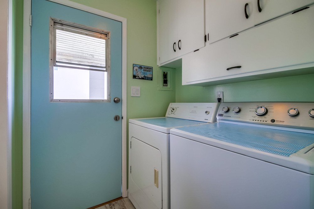 Virtual tour photo 21 of 30 for 4559 Narragansett Ave
