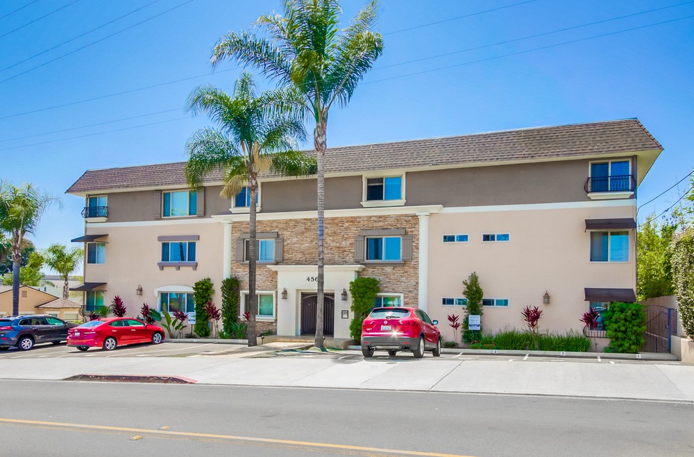 Virtual tour photo 3 of 39 for 4560 60th St Unit 12