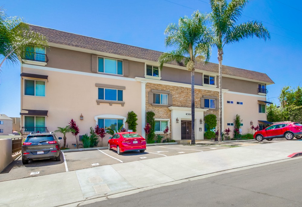 Virtual tour photo 4 of 39 for 4560 60th St Unit 12
