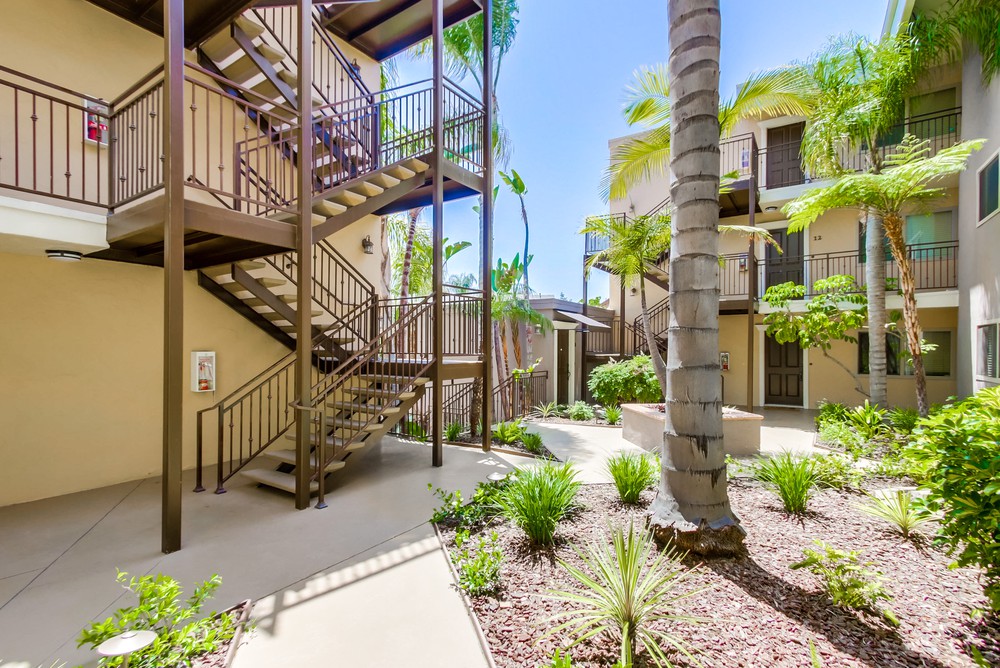 Virtual tour photo 7 of 39 for 4560 60th St Unit 12