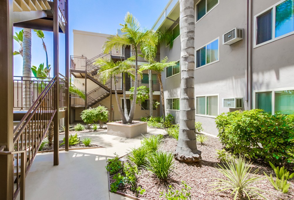 Virtual tour photo 8 of 39 for 4560 60th St Unit 12