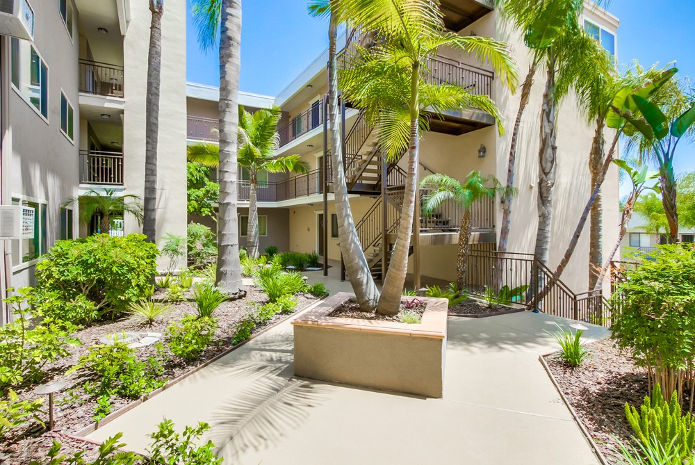 Virtual tour photo 10 of 39 for 4560 60th St Unit 12