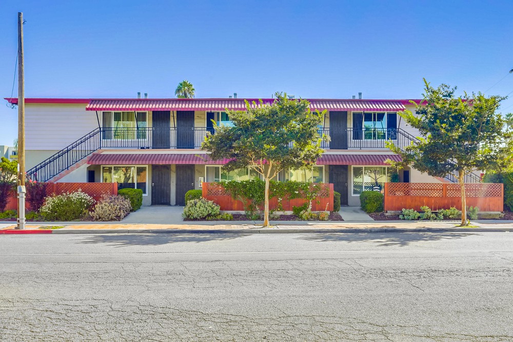 Virtual tour photo 1 of 31 for 4562 62nd St