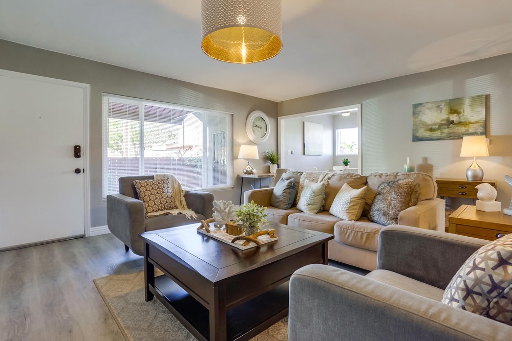 Virtual tour photo 8 of 31 for 4562 62nd St