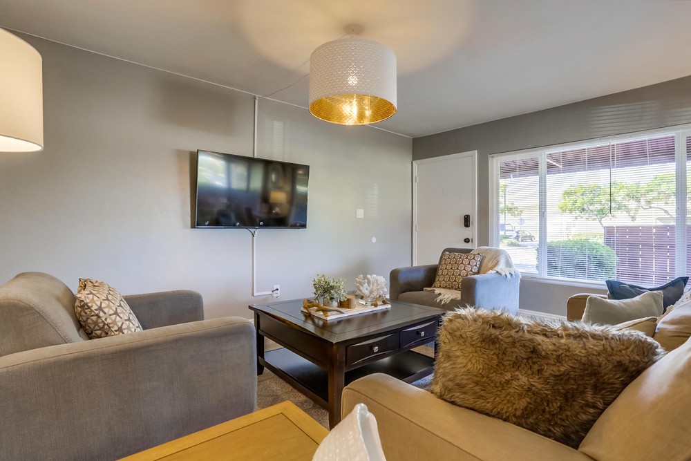 Virtual tour photo 11 of 31 for 4562 62nd St