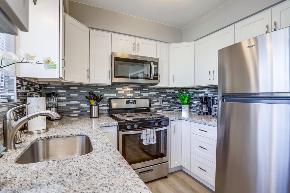 Virtual tour photo 17 of 31 for 4562 62nd St