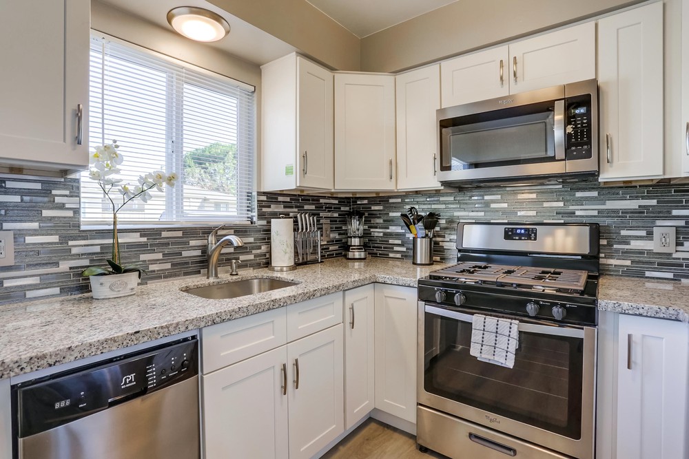 Virtual tour photo 18 of 31 for 4562 62nd St