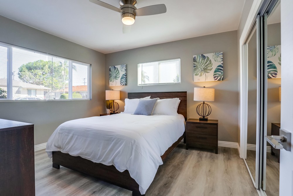 Virtual tour photo 22 of 31 for 4562 62nd St