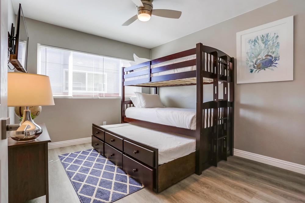 Virtual tour photo 27 of 31 for 4562 62nd St