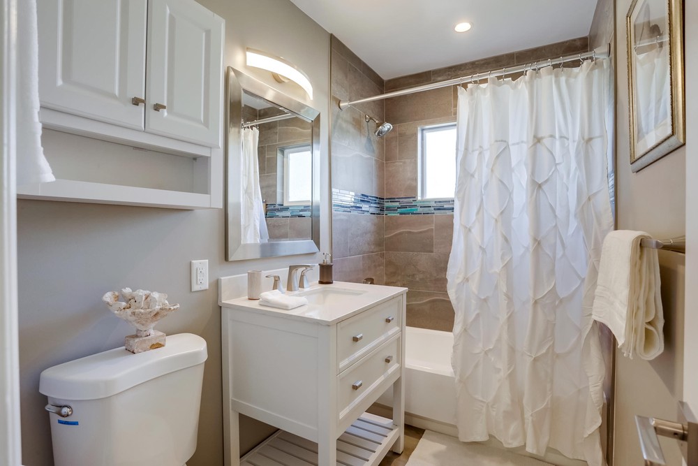 Virtual tour photo 30 of 31 for 4562 62nd St