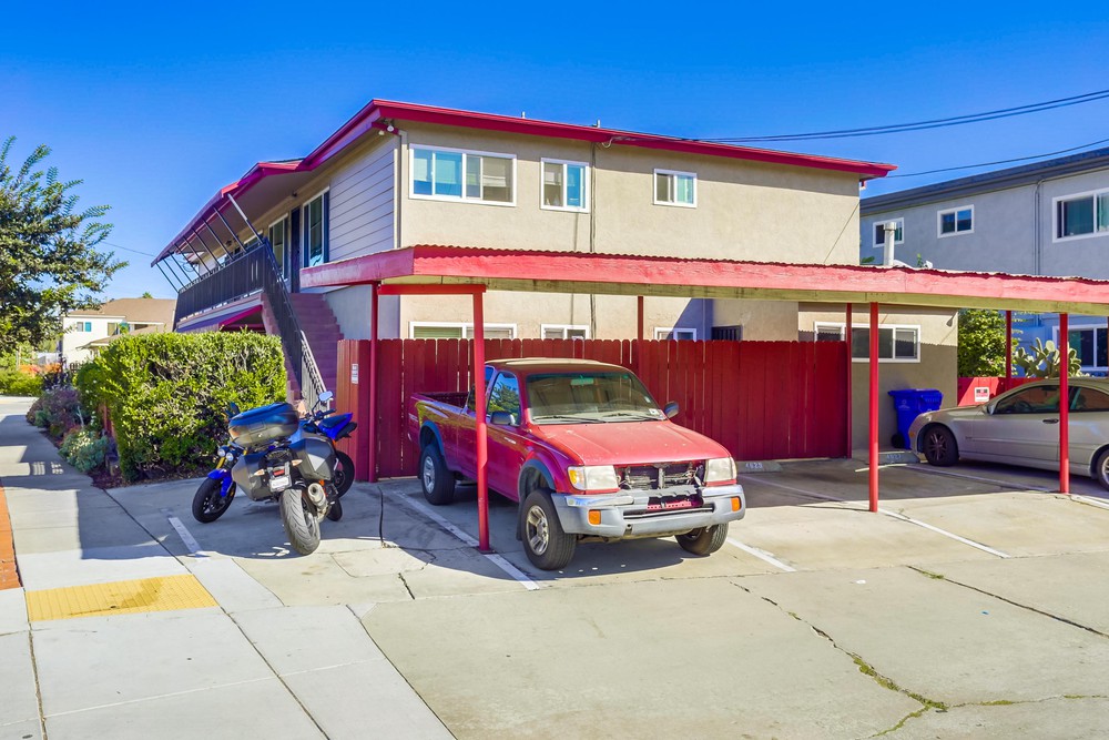 Virtual tour photo 32 of 31 for 4562 62nd St