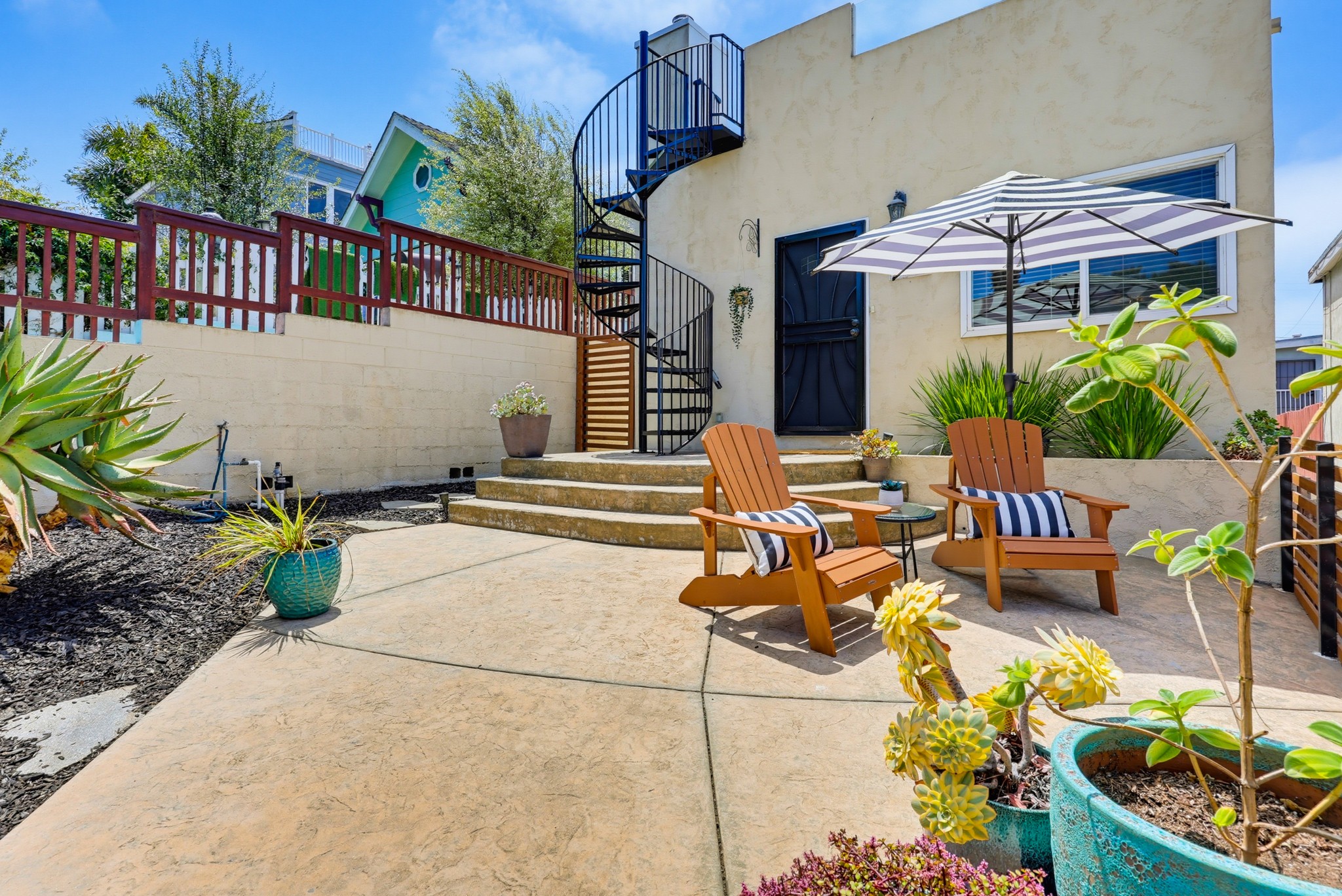 Virtual tour photo 6 of 84 for 4563 Narragansett Ave