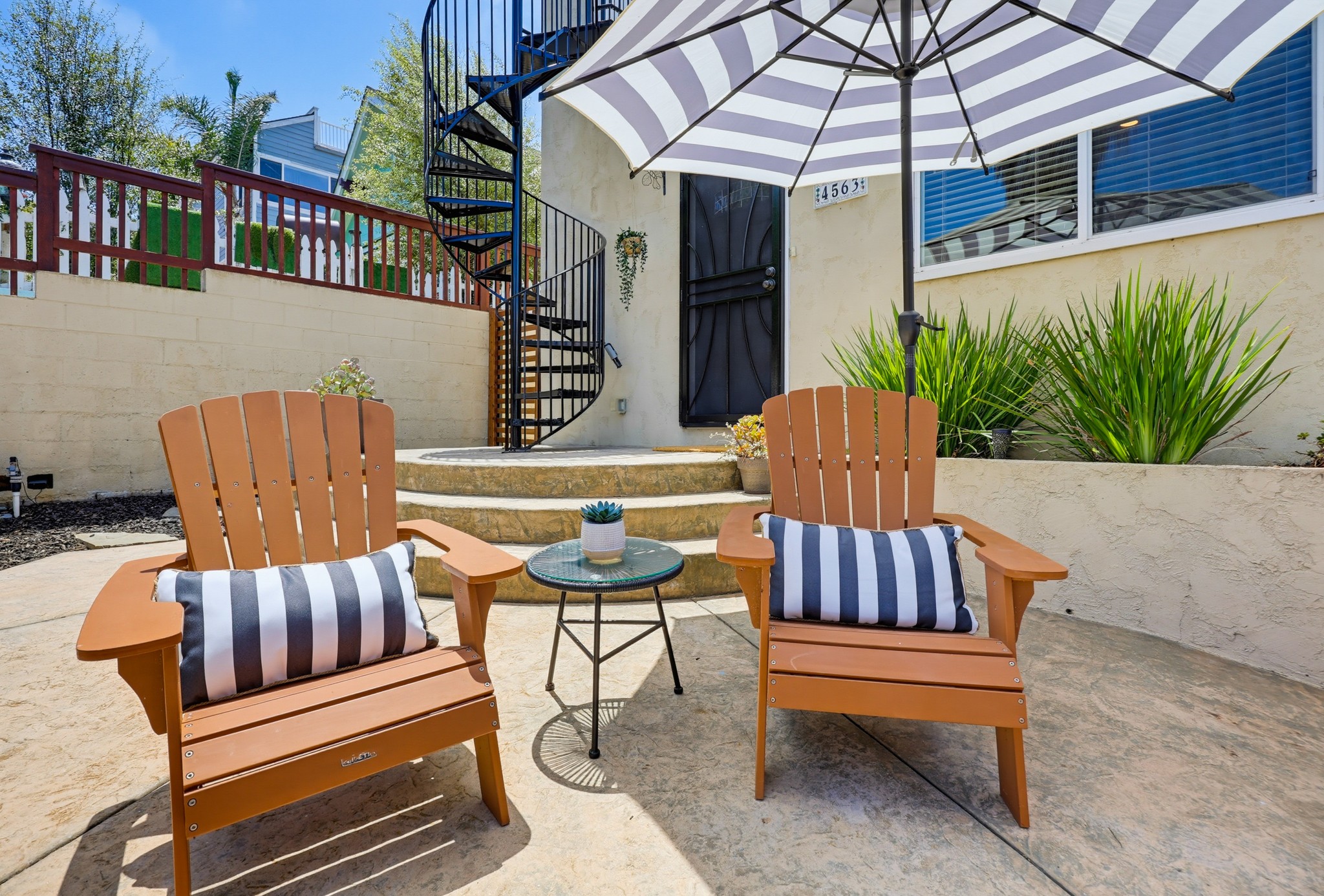 Virtual tour photo 9 of 84 for 4563 Narragansett Ave