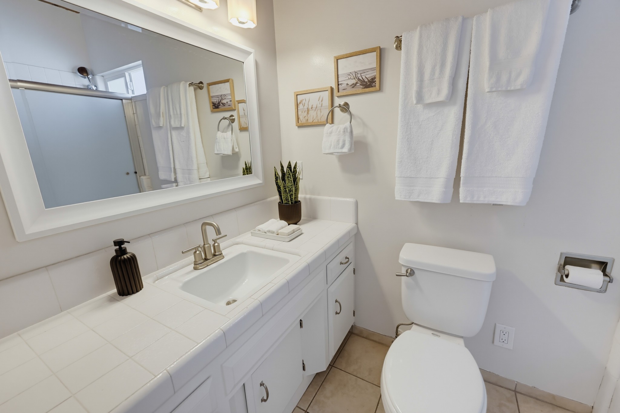 Virtual tour photo 39 of 84 for 4563 Narragansett Ave