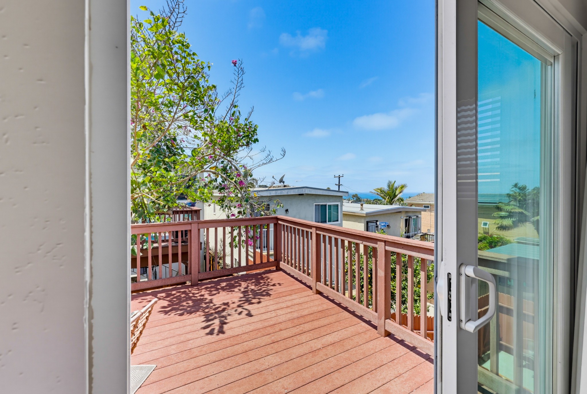 Virtual tour photo 41 of 84 for 4563 Narragansett Ave
