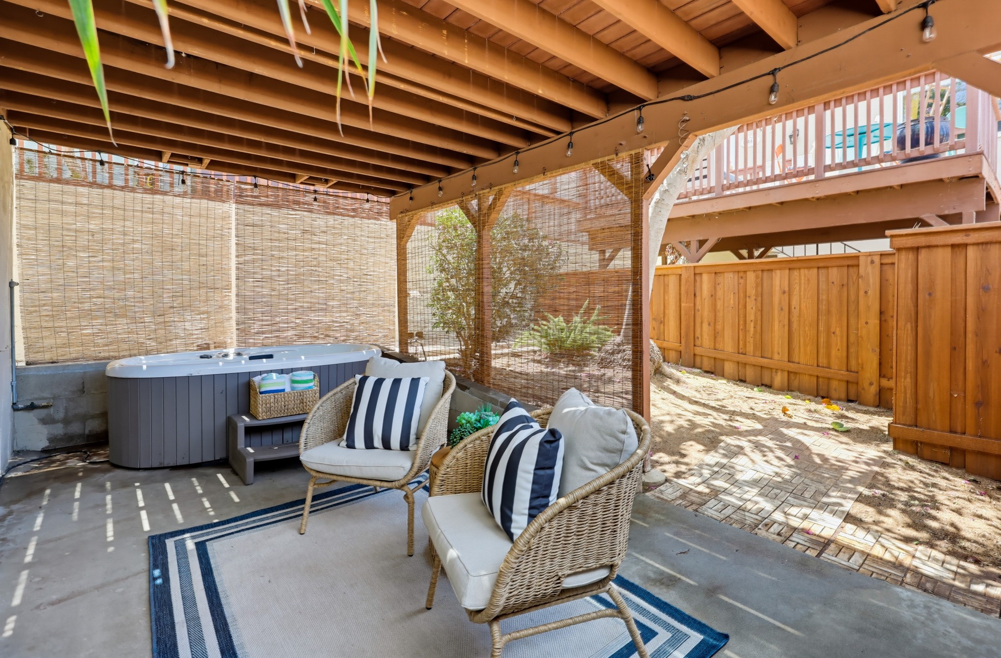 Virtual tour photo 76 of 84 for 4563 Narragansett Ave