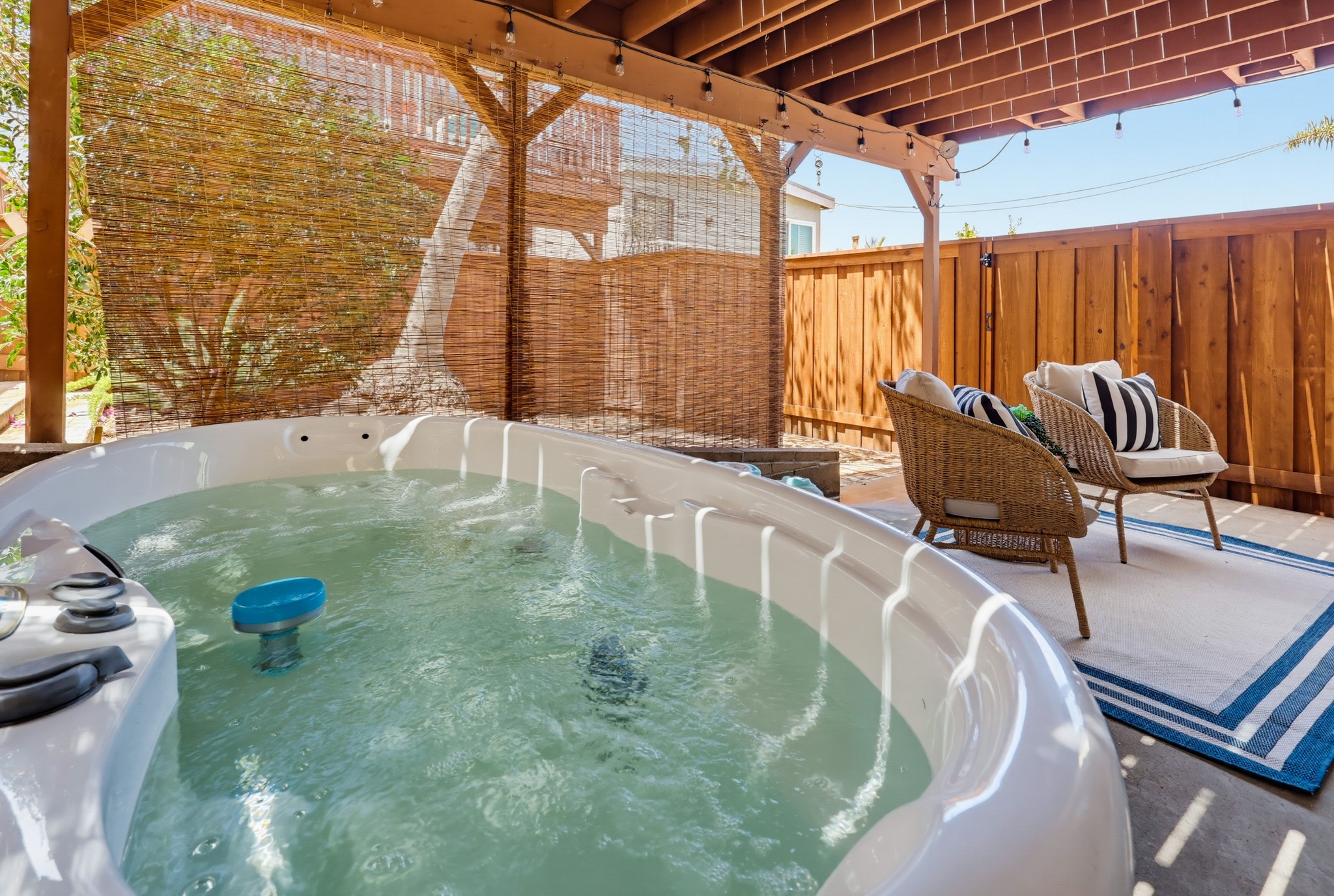 Virtual tour photo 78 of 84 for 4563 Narragansett Ave