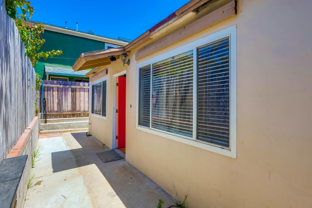 Virtual tour photo 3 of 17 for 4565 Florida St