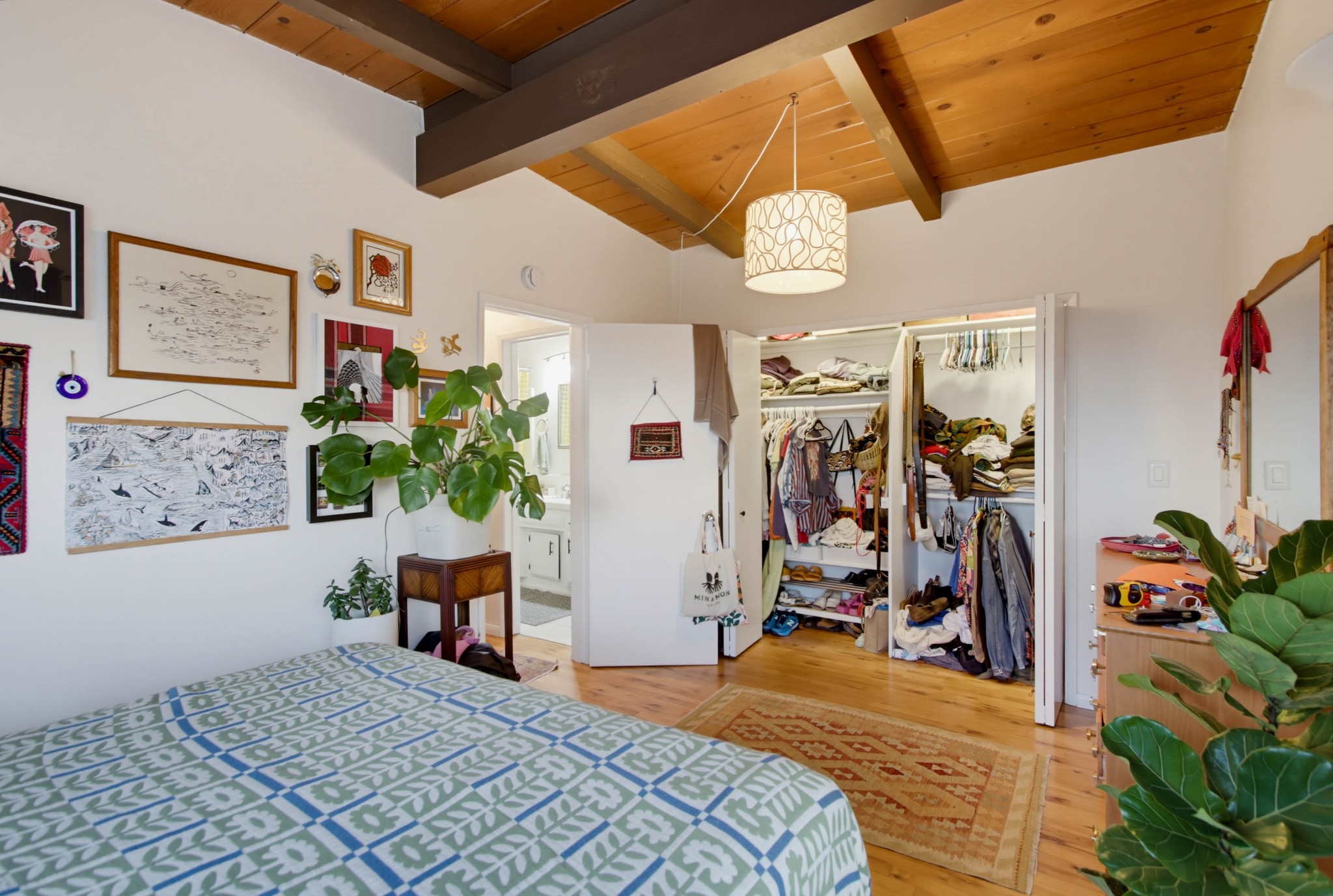 Virtual tour photo 25 of 61 for 4565 Narragansett Ave