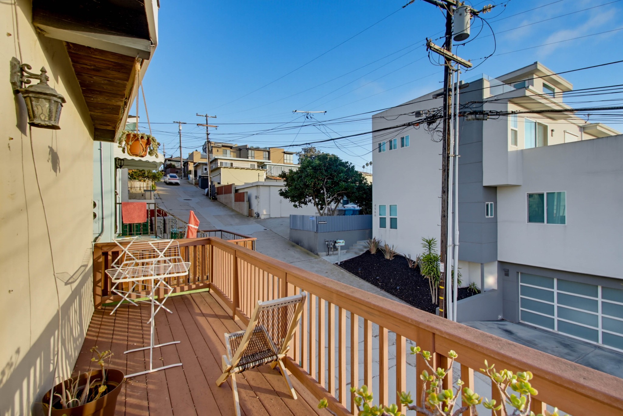 Virtual tour photo 39 of 61 for 4565 Narragansett Ave