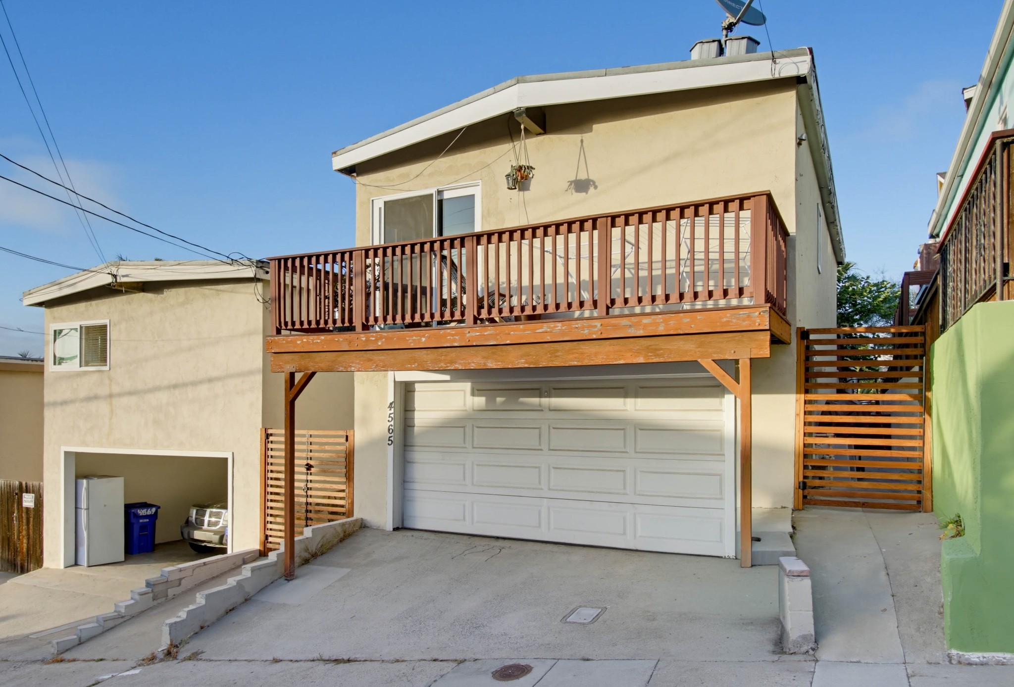 Virtual tour photo 42 of 61 for 4565 Narragansett Ave