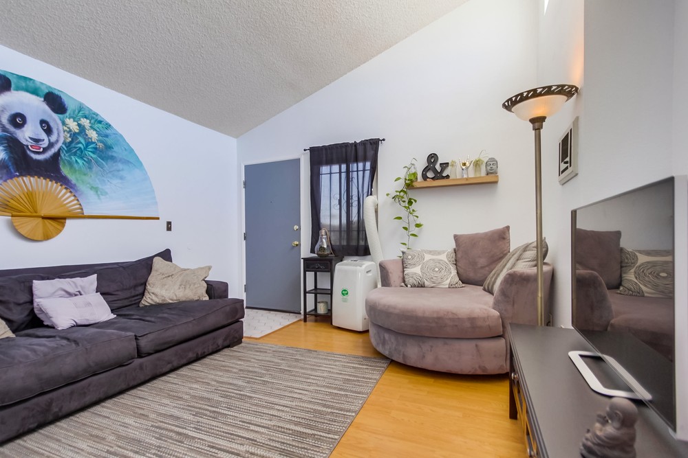 Virtual tour photo 13 of 37 for 4569 Hamilton St #4