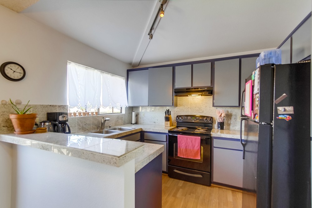 Virtual tour photo 18 of 37 for 4569 Hamilton St #4