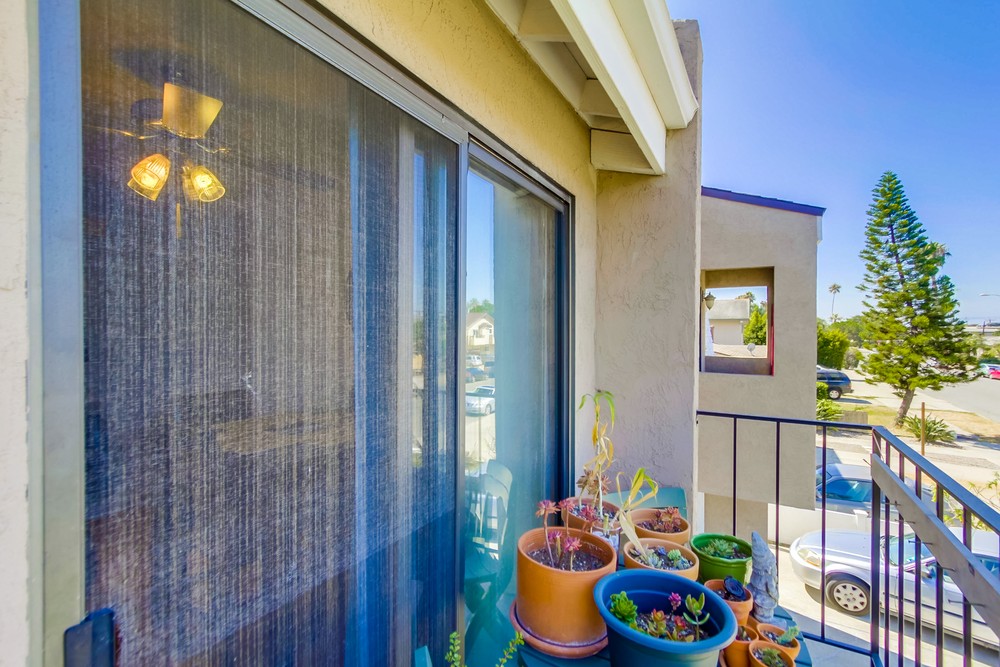 Virtual tour photo 22 of 37 for 4569 Hamilton St #4