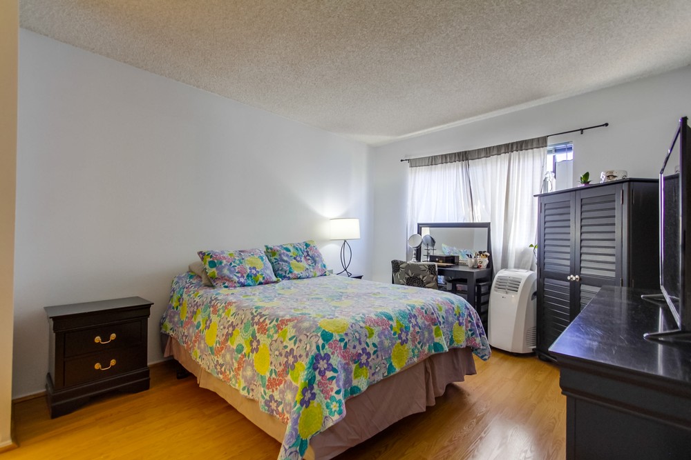 Virtual tour photo 31 of 37 for 4569 Hamilton St #4