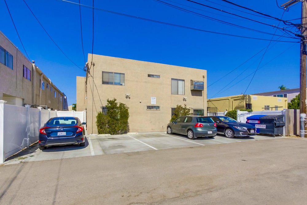 Virtual tour photo 38 of 37 for 4569 Hamilton St #4
