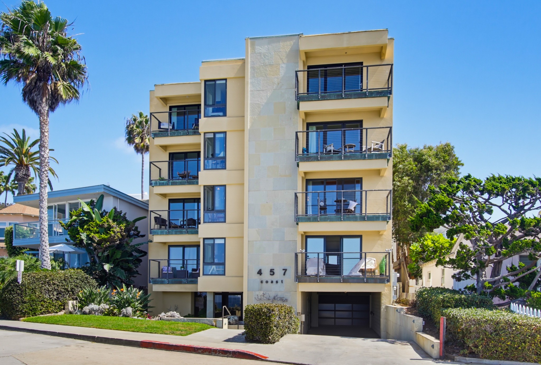 Virtual tour photo 4 of 87 for 457 Coast S Blvd Unit 302