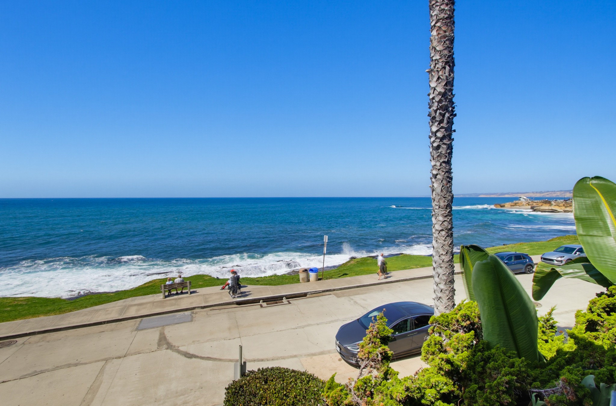 Virtual tour photo 33 of 87 for 457 Coast S Blvd Unit 302