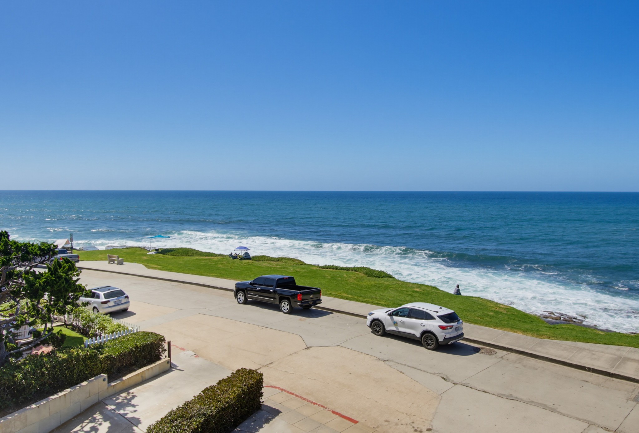 Virtual tour photo 34 of 87 for 457 Coast S Blvd Unit 302