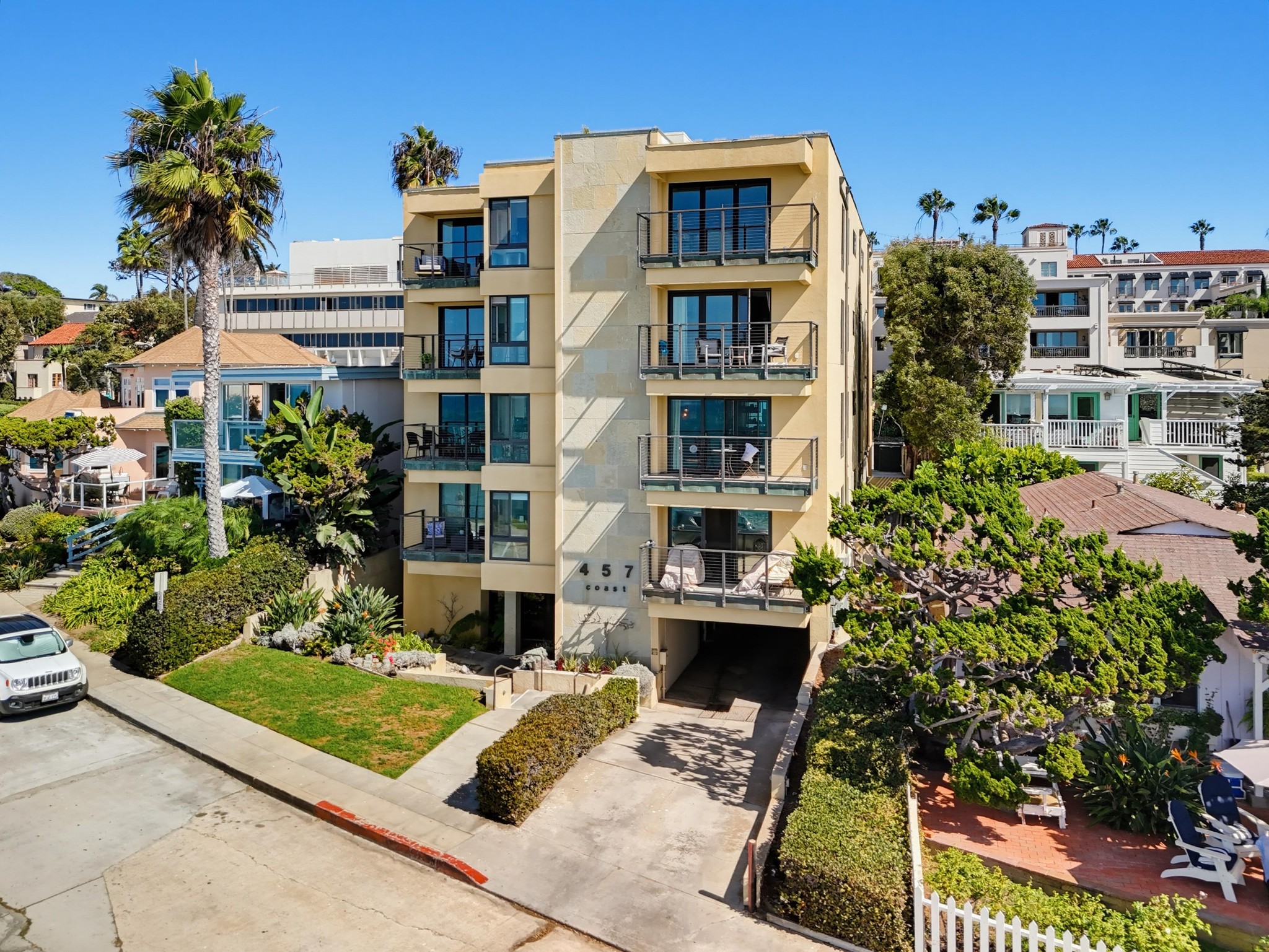 Virtual tour photo 47 of 87 for 457 Coast S Blvd Unit 302