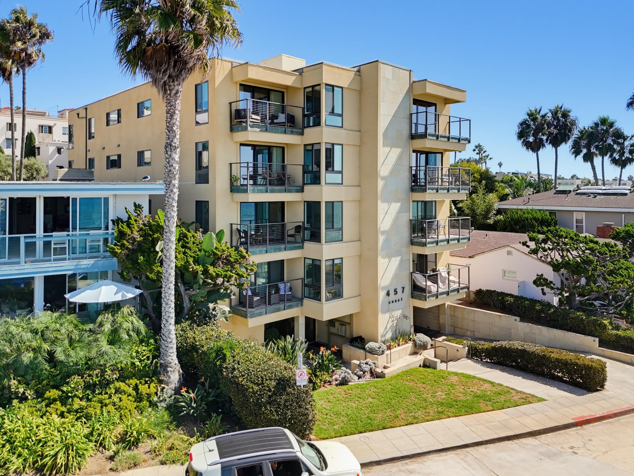 Virtual tour photo 48 of 87 for 457 Coast S Blvd Unit 302