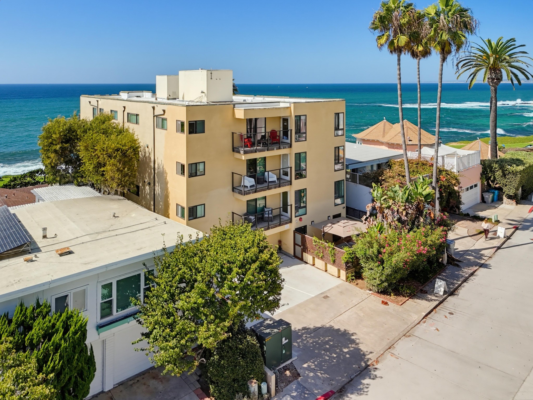 Virtual tour photo 49 of 87 for 457 Coast S Blvd Unit 302