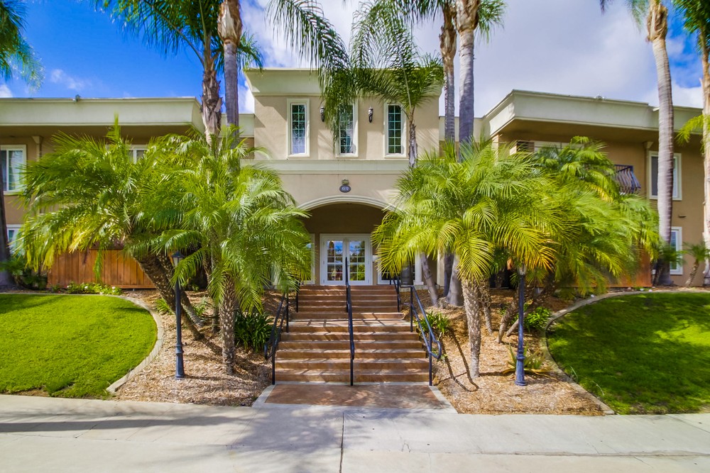 Virtual tour photo 1 of 41 for 4570 54th St #114