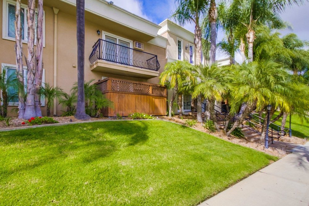 Virtual tour photo 3 of 41 for 4570 54th St #114