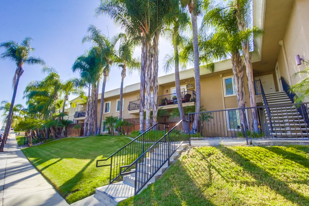 Virtual tour photo 6 of 41 for 4570 54th St UNIT 208