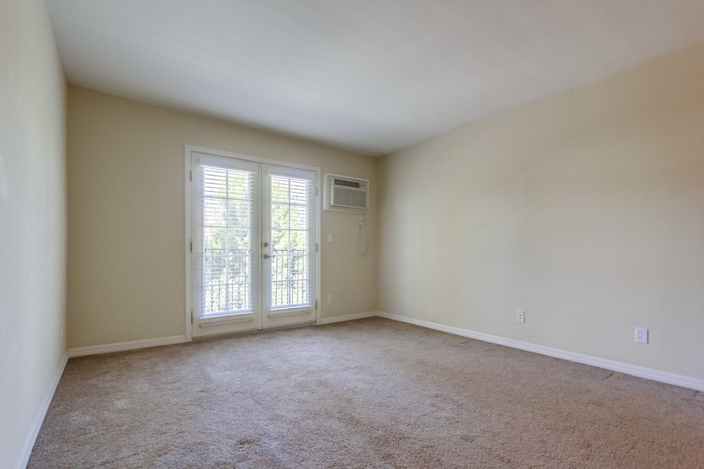 Virtual tour photo 12 of 41 for 4570 54th St UNIT 208