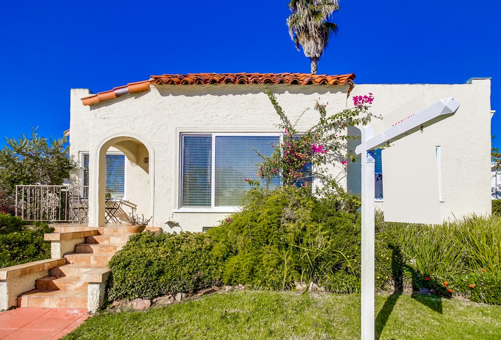 Virtual tour photo 3 of 53 for 4570 Highland Ave