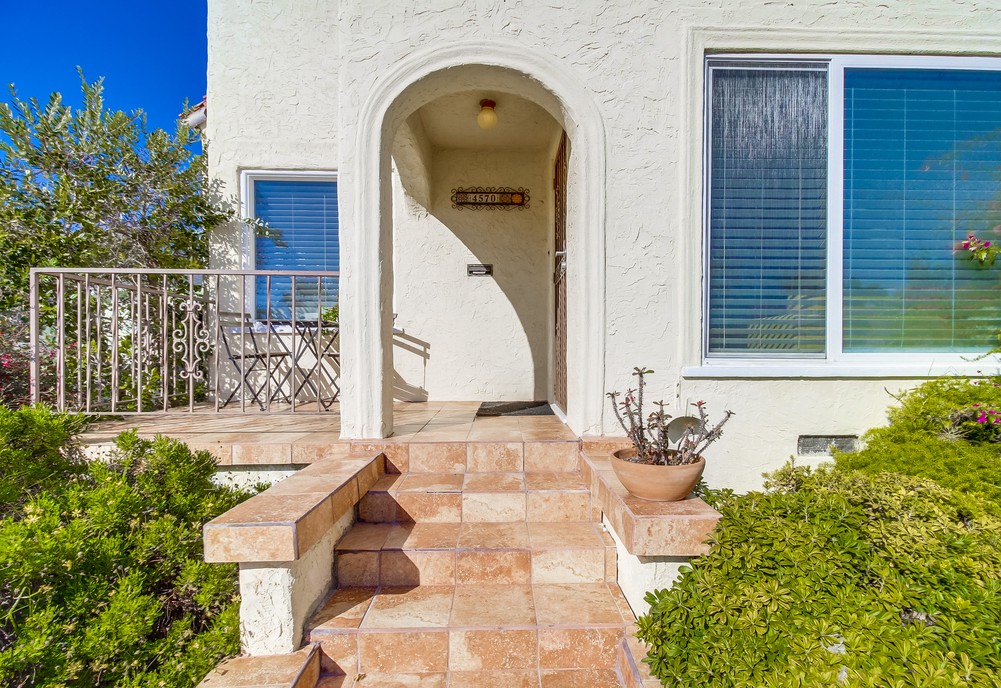 Virtual tour photo 5 of 53 for 4570 Highland Ave