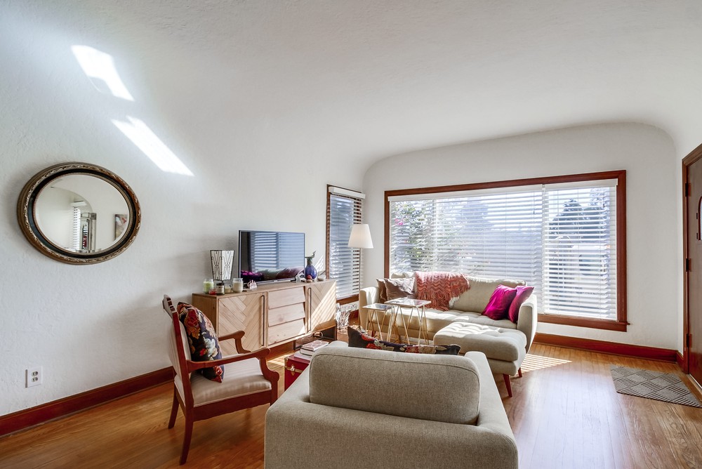 Virtual tour photo 12 of 53 for 4570 Highland Ave