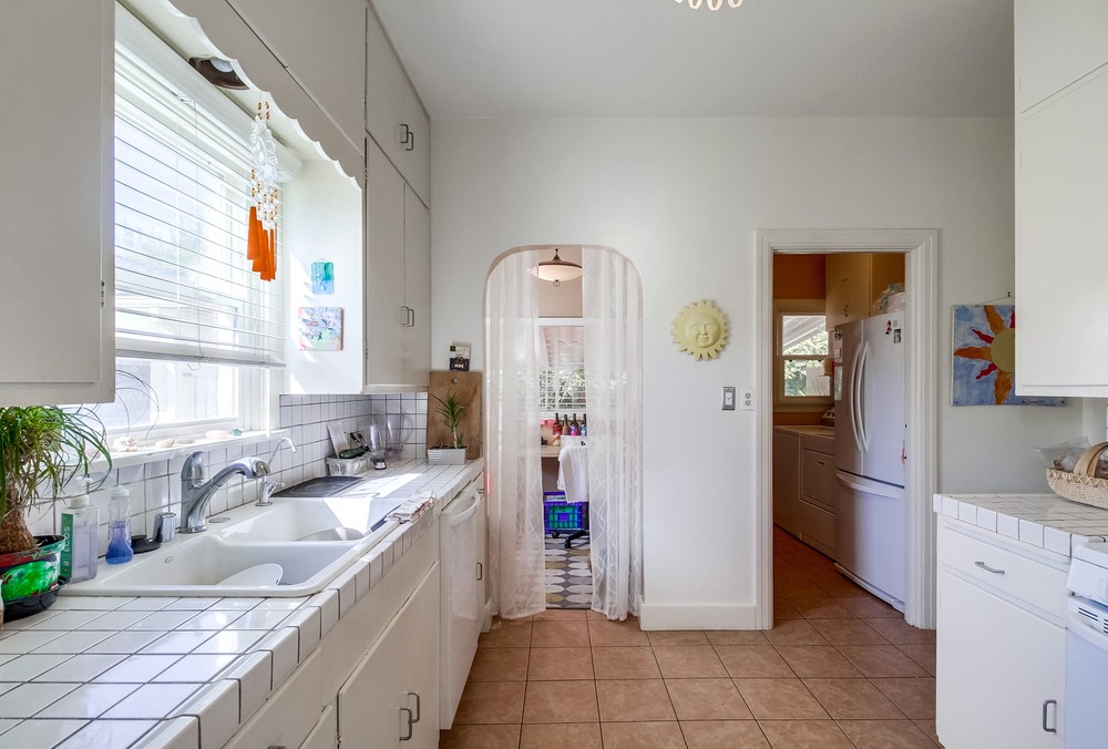 Virtual tour photo 22 of 53 for 4570 Highland Ave