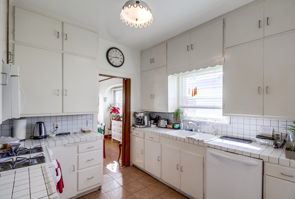 Virtual tour photo 24 of 53 for 4570 Highland Ave