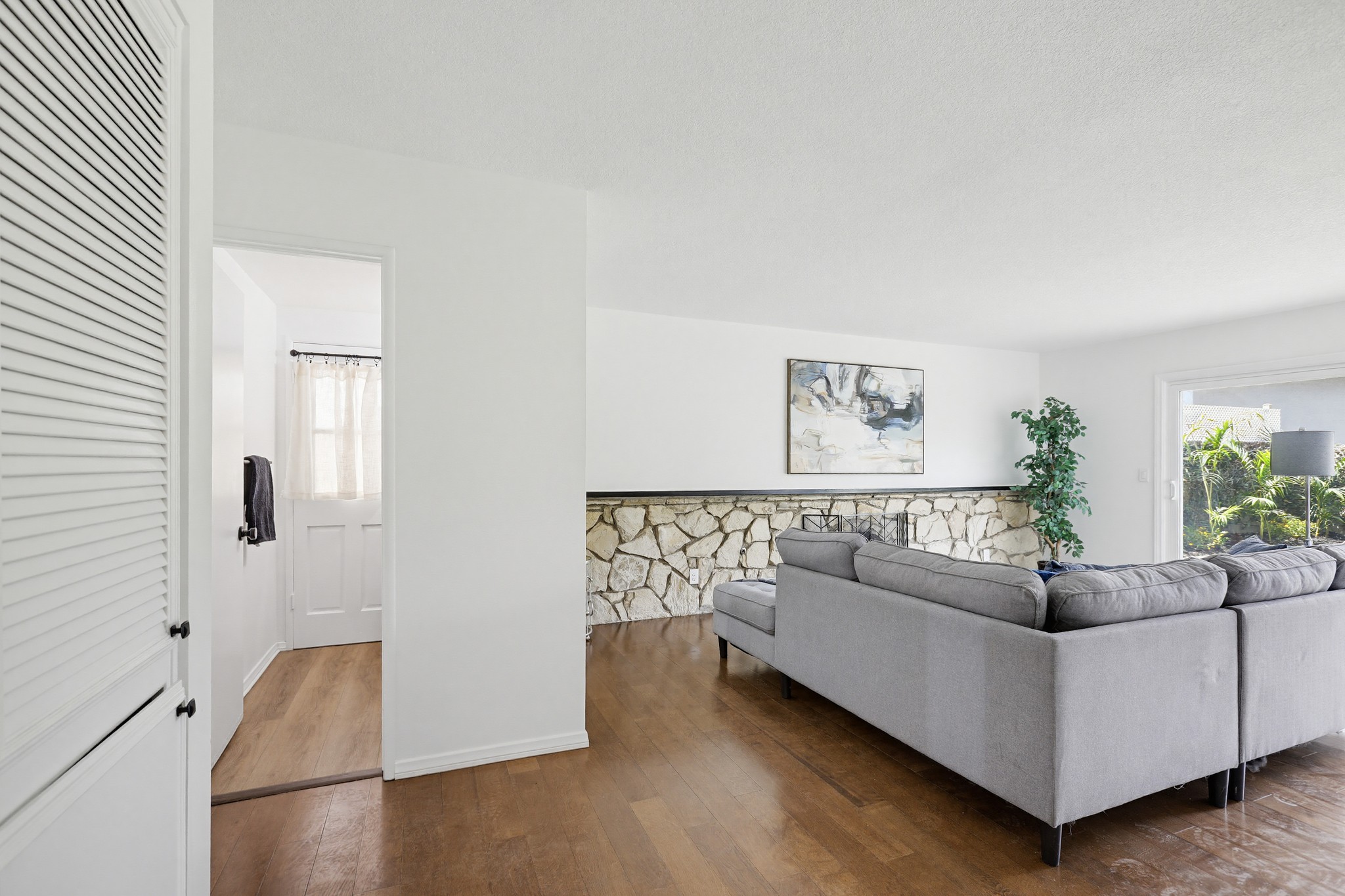 Virtual tour photo 34 of 75 for 4571 Trafalgar Dr