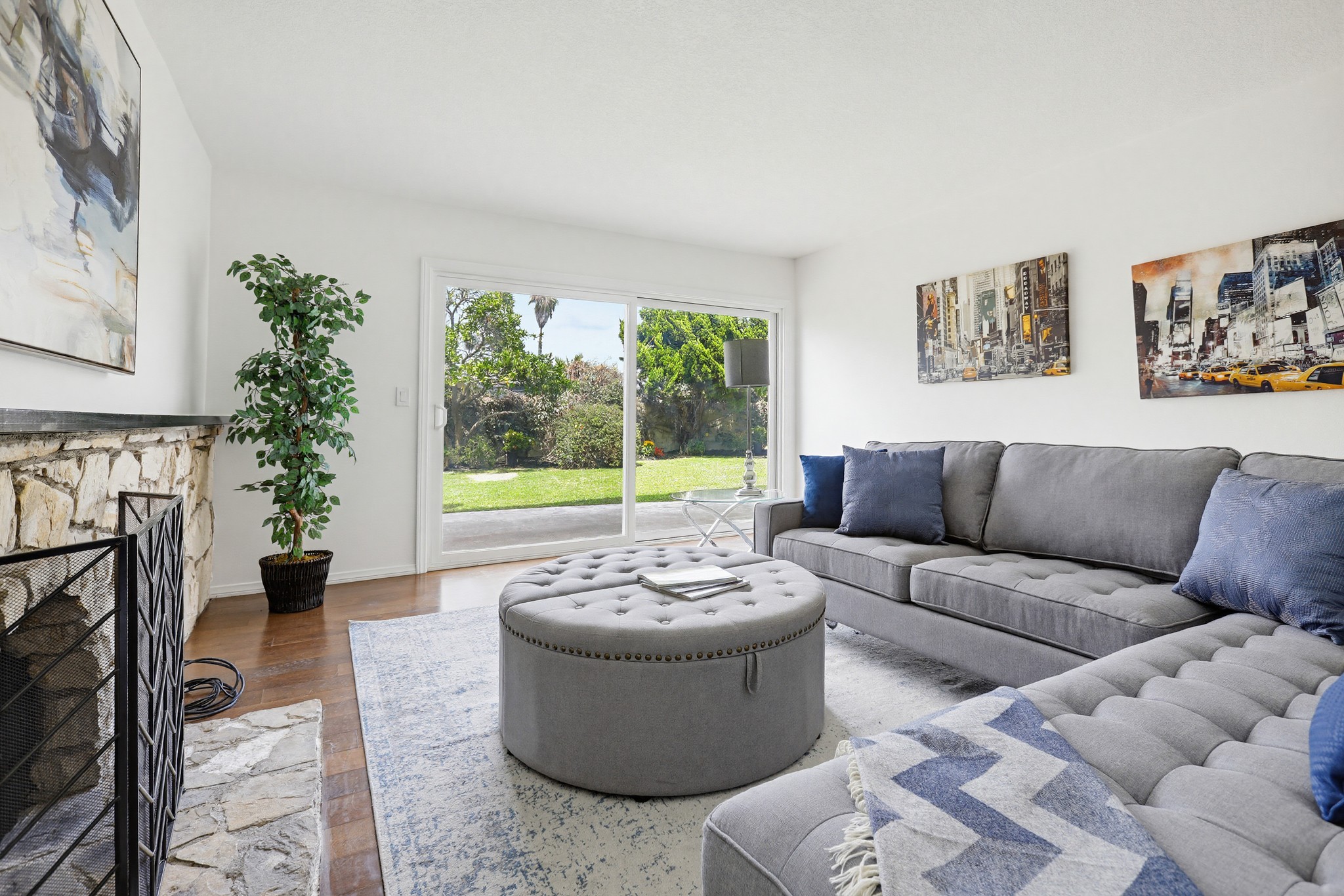 Virtual tour photo 37 of 75 for 4571 Trafalgar Dr