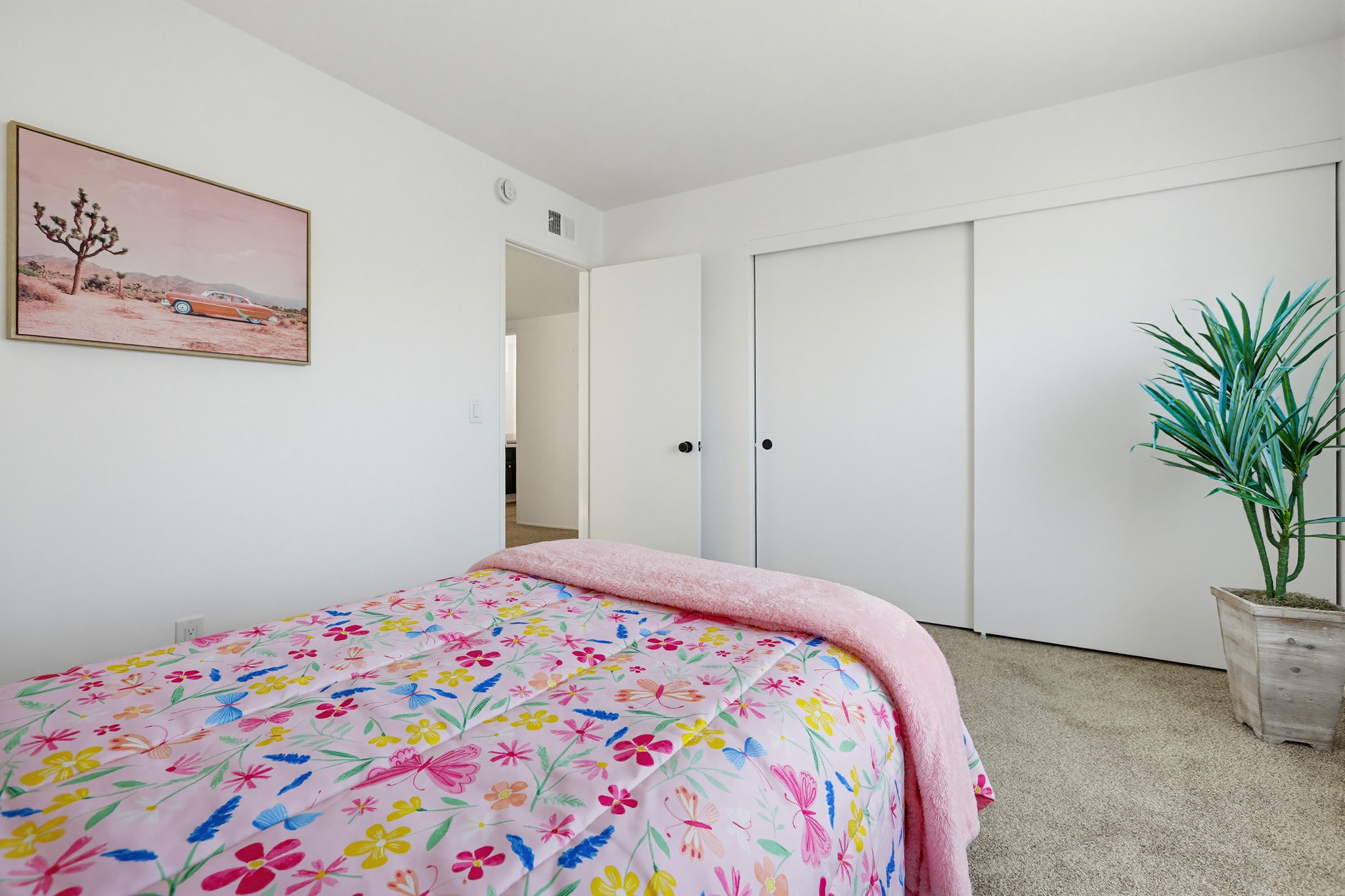Virtual tour photo 57 of 75 for 4571 Trafalgar Dr
